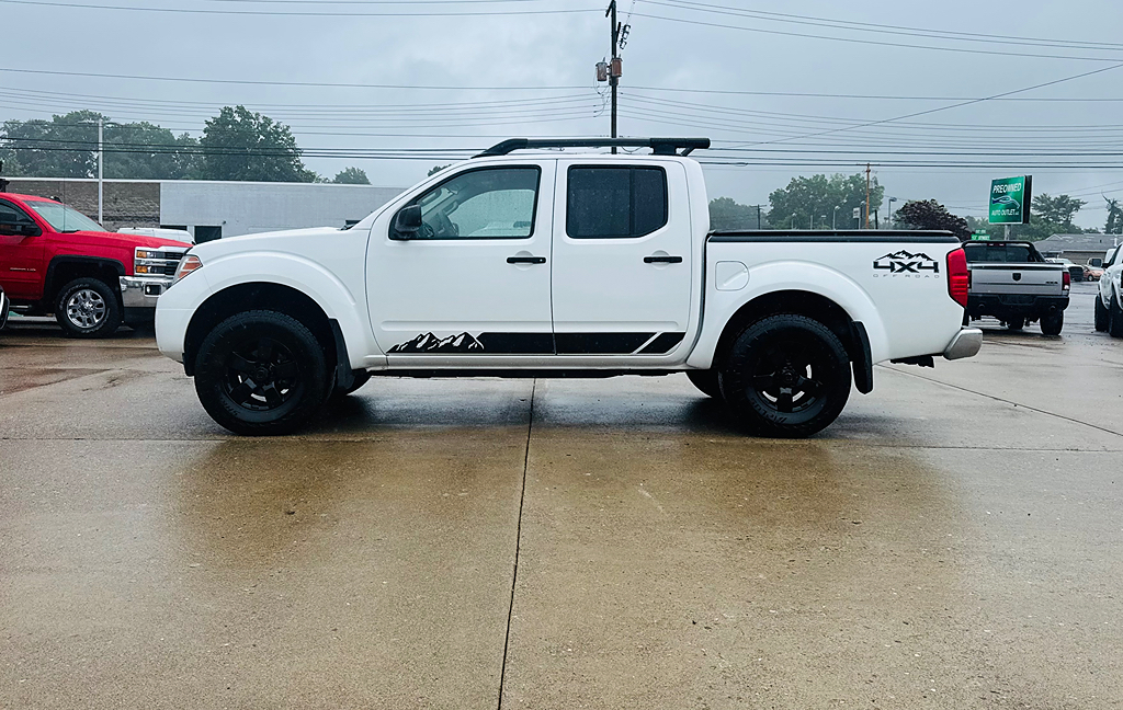 2012 Nissan Frontier SV V6 Crew Cab 4WD