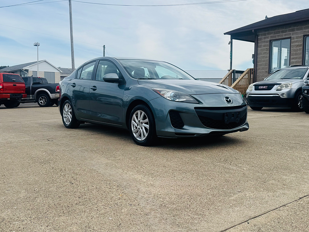Additional photo of vehicle.