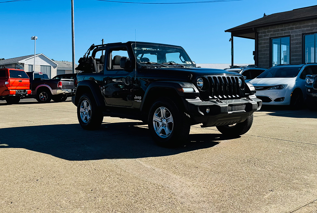 Additional photo of vehicle.