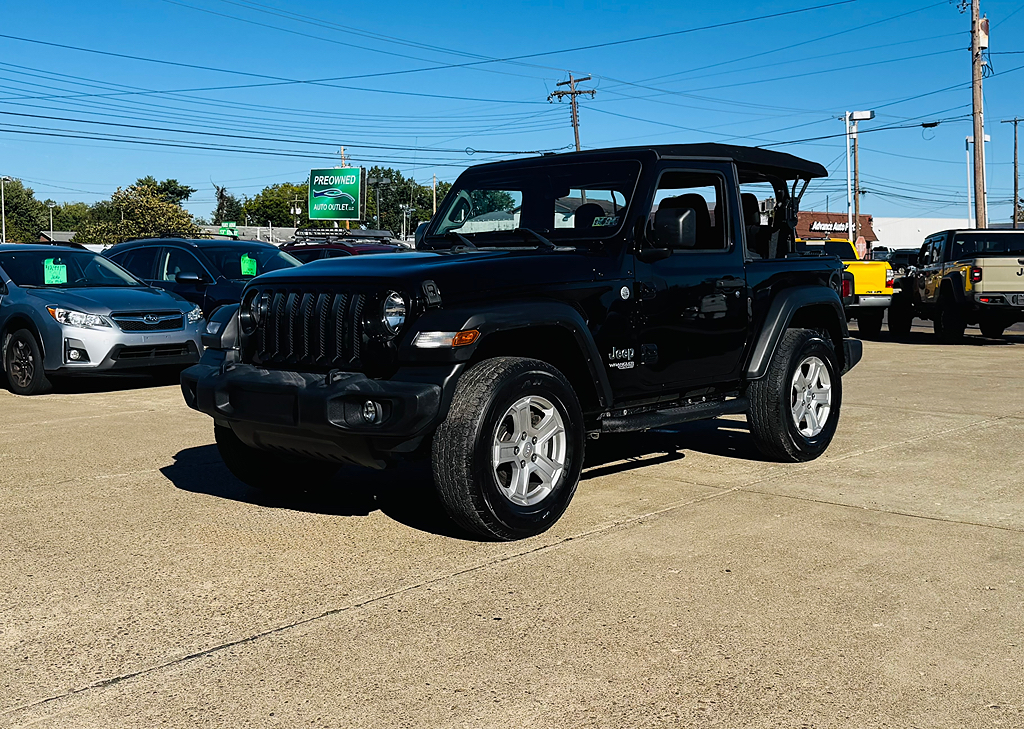 Additional photo of vehicle.