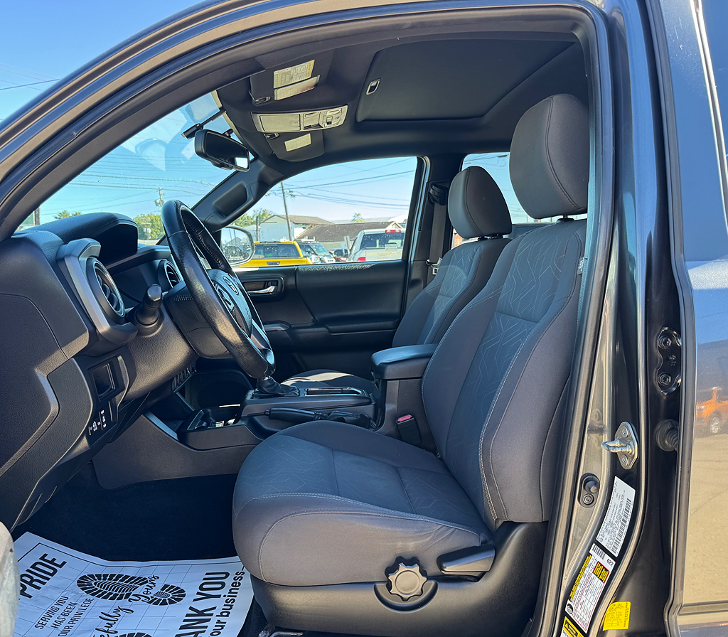 Additional photo of vehicle.