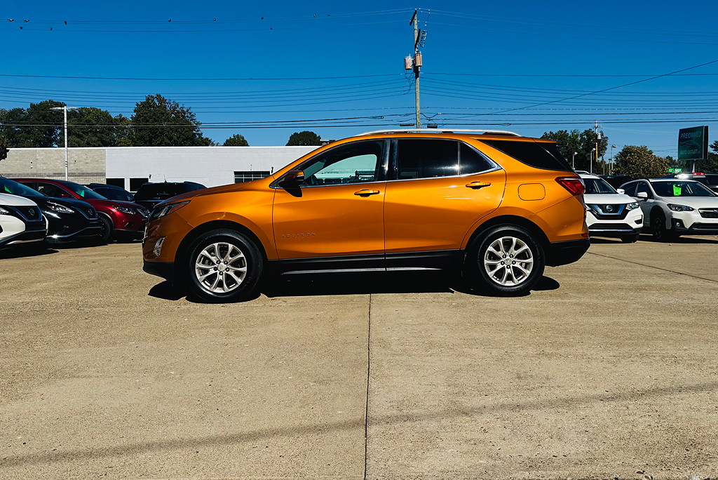 Additional photo of vehicle.