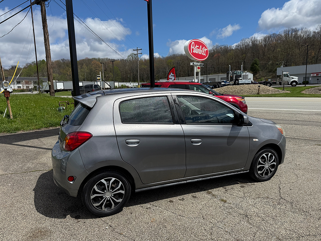 Additional photo of vehicle.