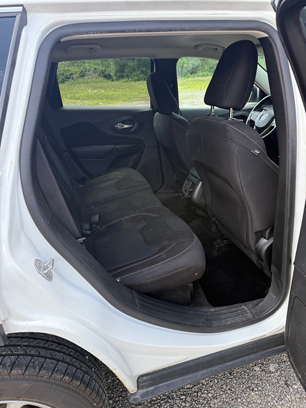 Additional photo of vehicle.