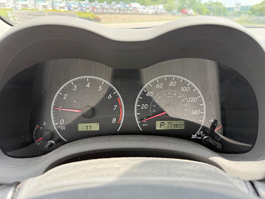 2010 Toyota Corolla LE - Photo 7