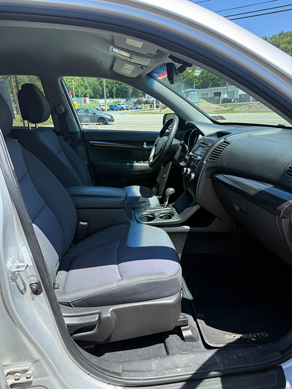 2012 Kia Sorento LX - Photo 4
