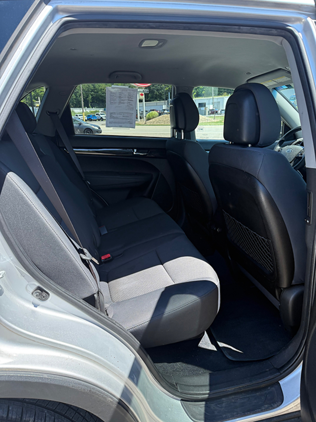 2012 Kia Sorento LX - Photo 5