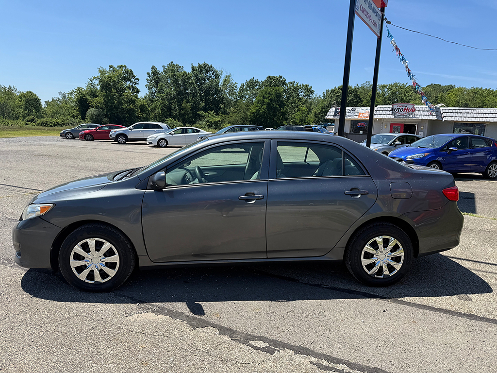 2010 Toyota Corolla LE - Photo 10