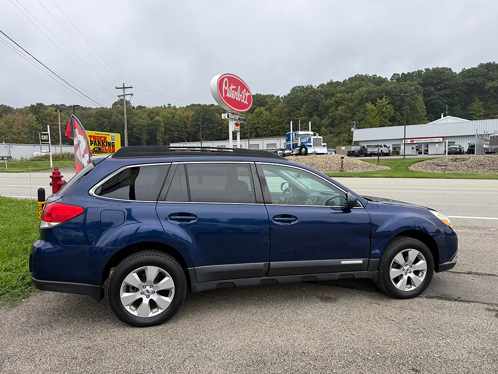 2011 Subaru Outback I Limited - Photo 3