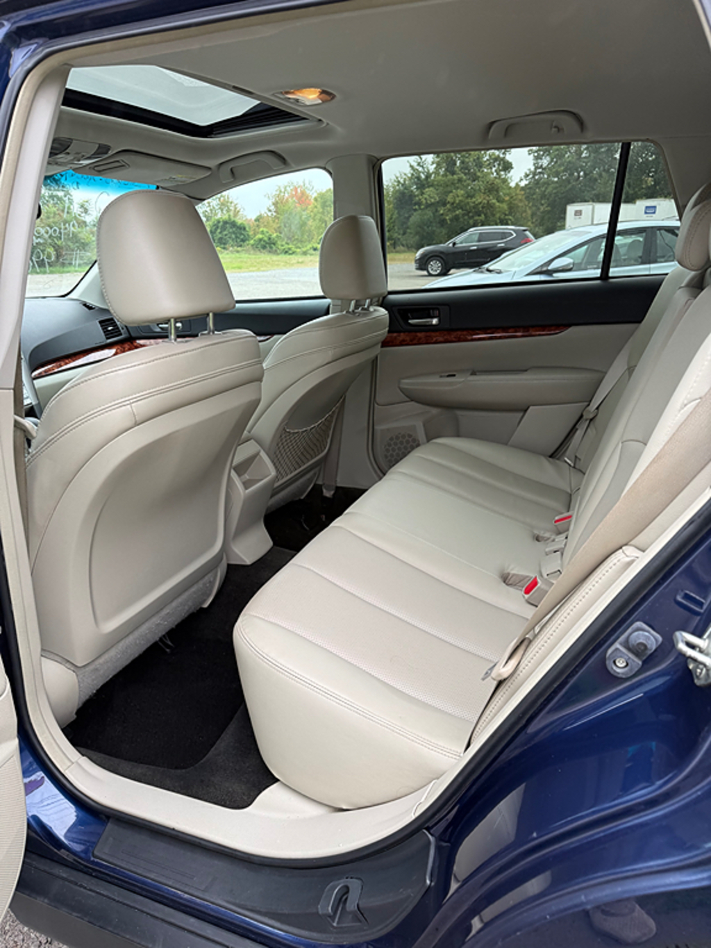 2011 Subaru Outback I Limited - Photo 7
