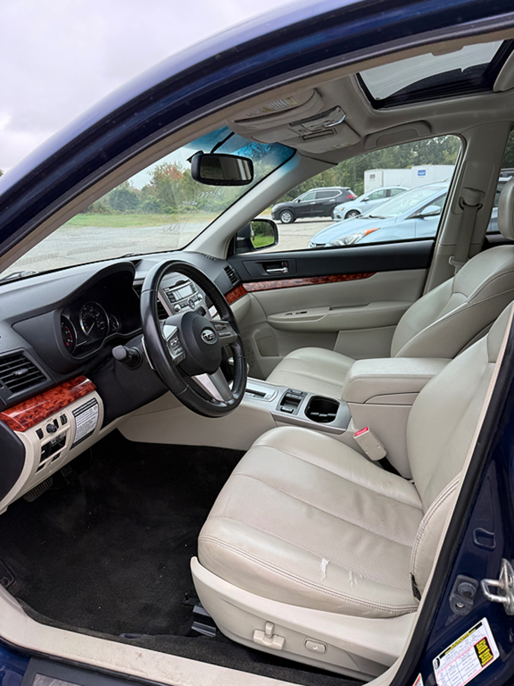 2011 Subaru Outback I Limited - Photo 8