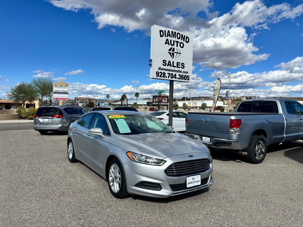 2016 Ford Fusion SE - Photo 2