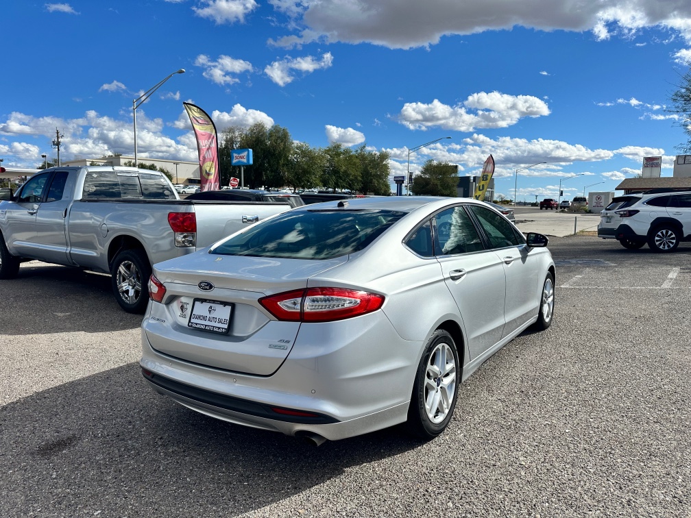 2016 Ford Fusion SE - Photo 3