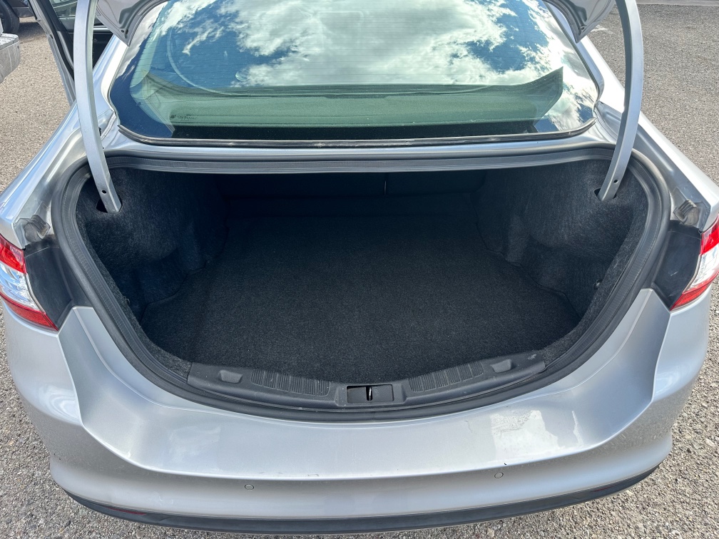 2016 Ford Fusion SE - Photo 14