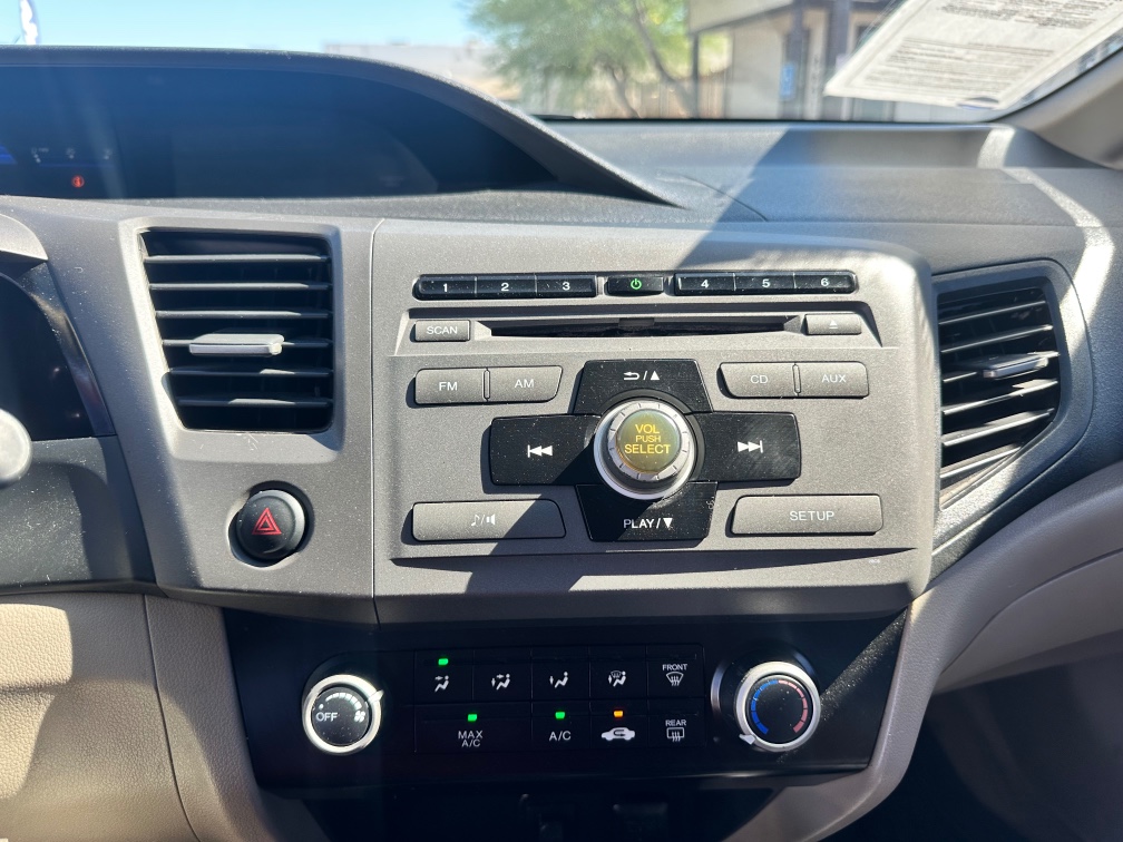 2012 Honda Civic LX - Photo 11