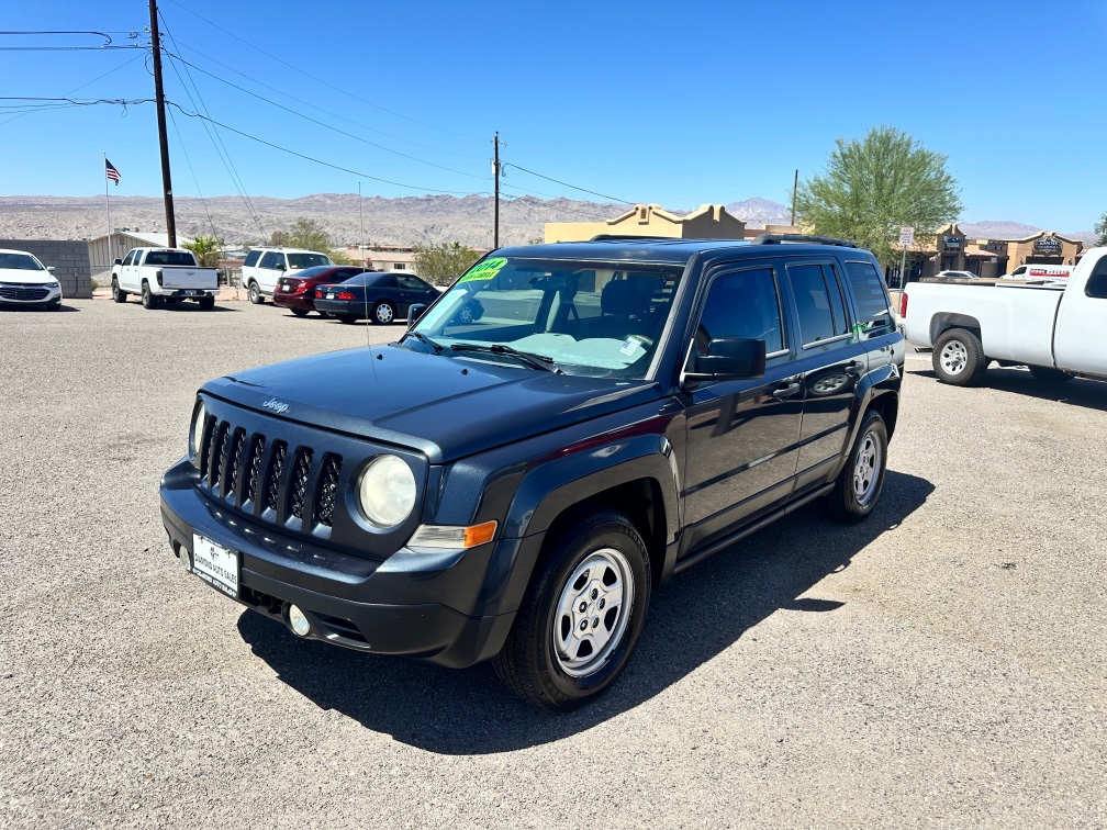 Additional photo of vehicle.