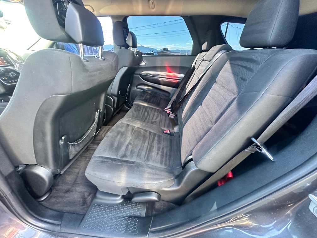Additional photo of vehicle.