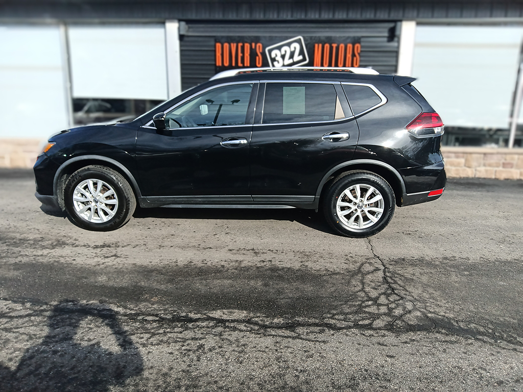 2019 Nissan Rogue SV's photo