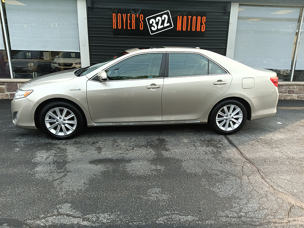 2014 Toyota Camry XLE Hybrid