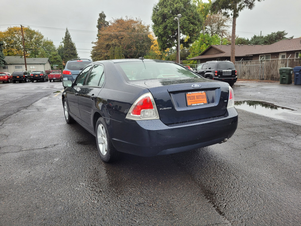 Additional photo of vehicle.