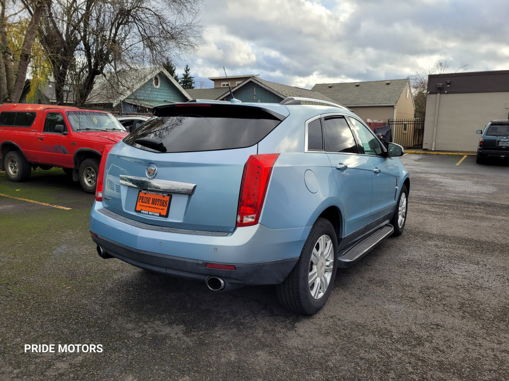 Additional photo of vehicle.