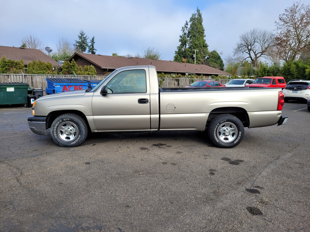 Additional photo of vehicle.