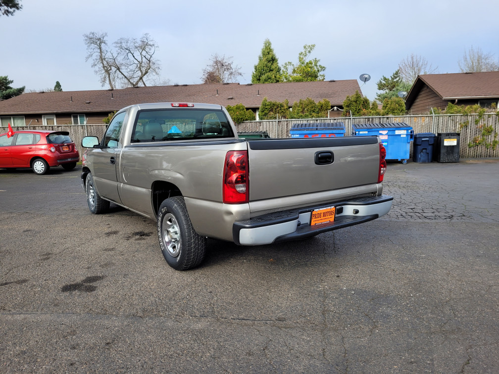 Additional photo of vehicle.