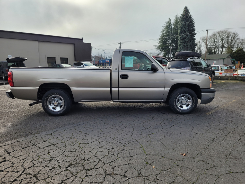 Additional photo of vehicle.