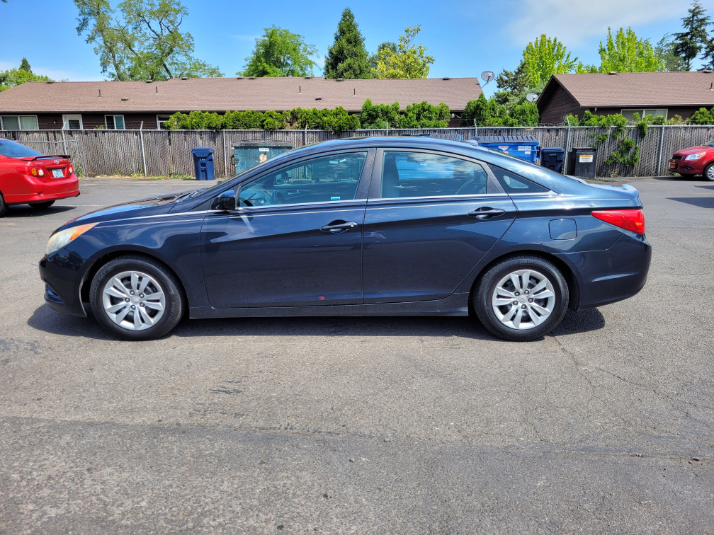 Additional photo of vehicle.