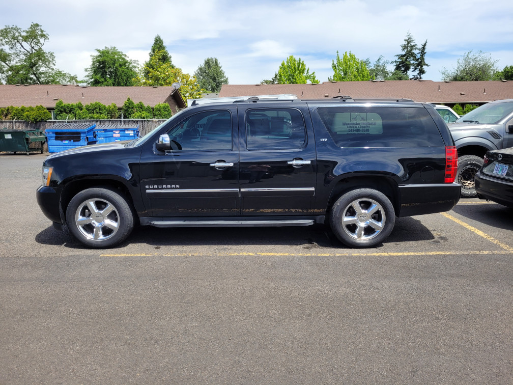 Additional photo of vehicle.