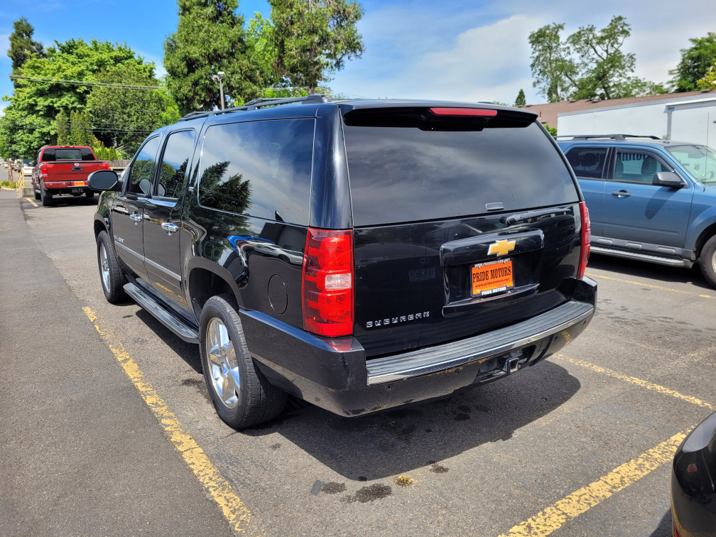 Additional photo of vehicle.