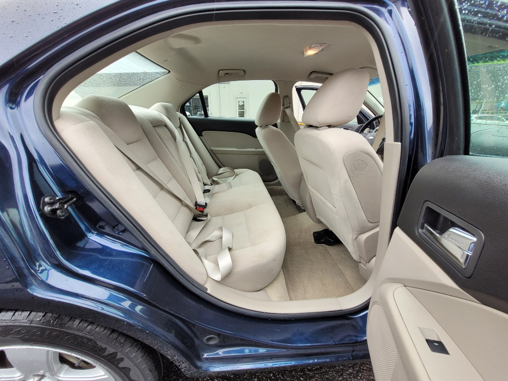 2009 Ford Fusion SE - Photo 11