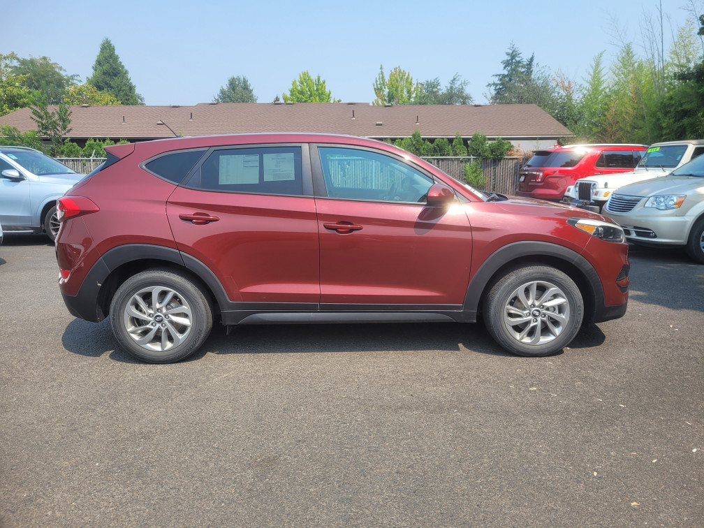 Additional photo of vehicle.