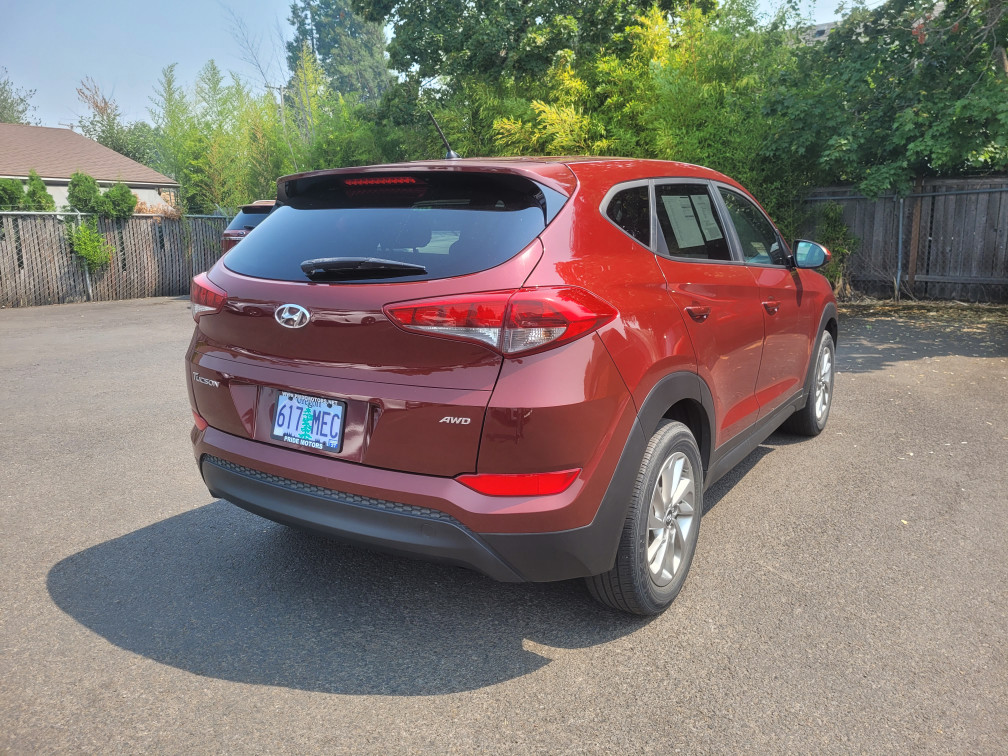 Additional photo of vehicle.