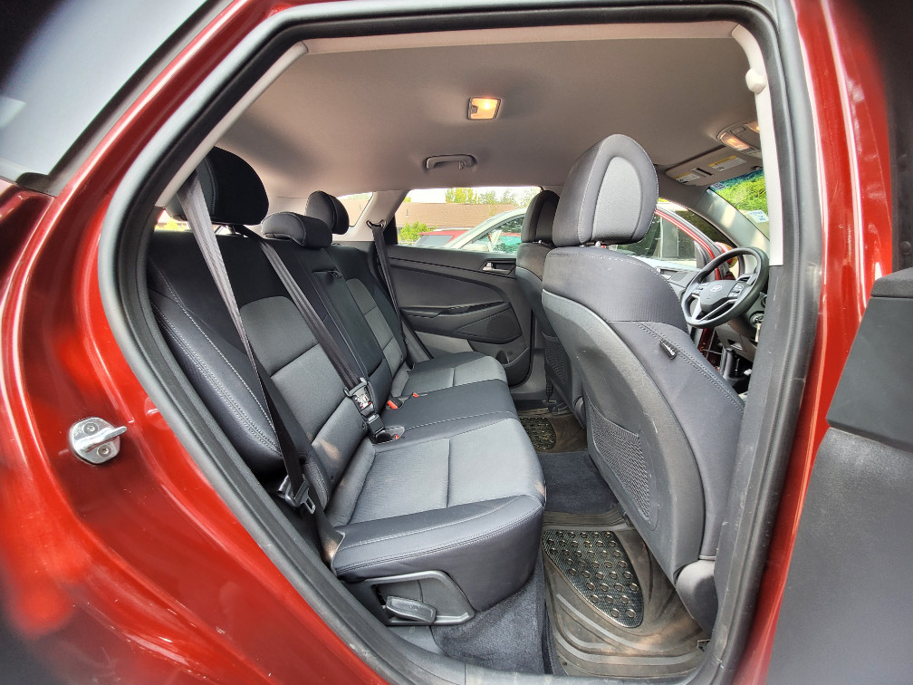 Additional photo of vehicle.