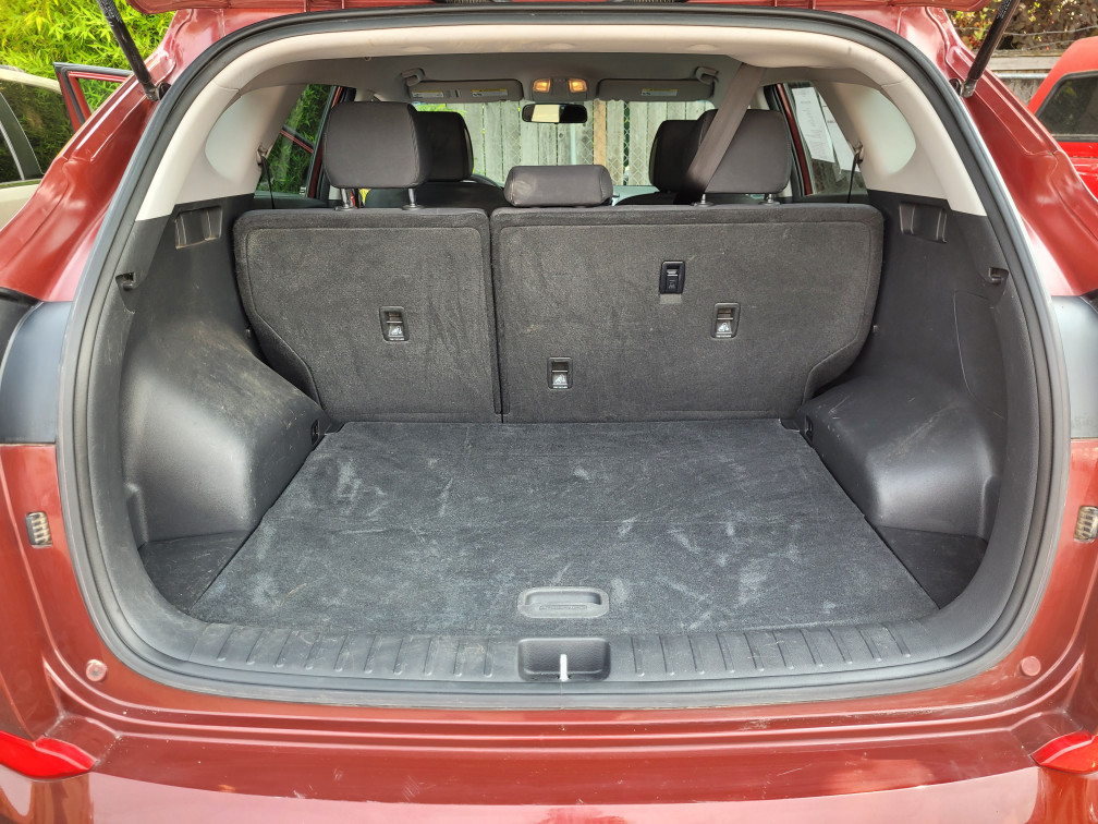 Additional photo of vehicle.