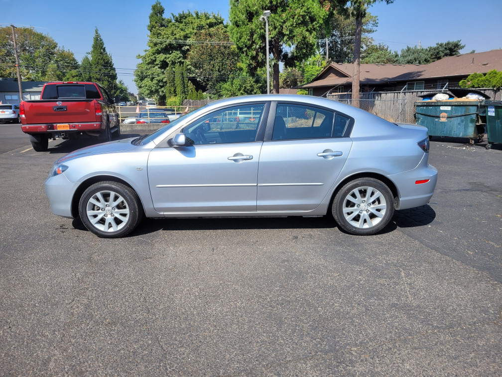 Additional photo of vehicle.