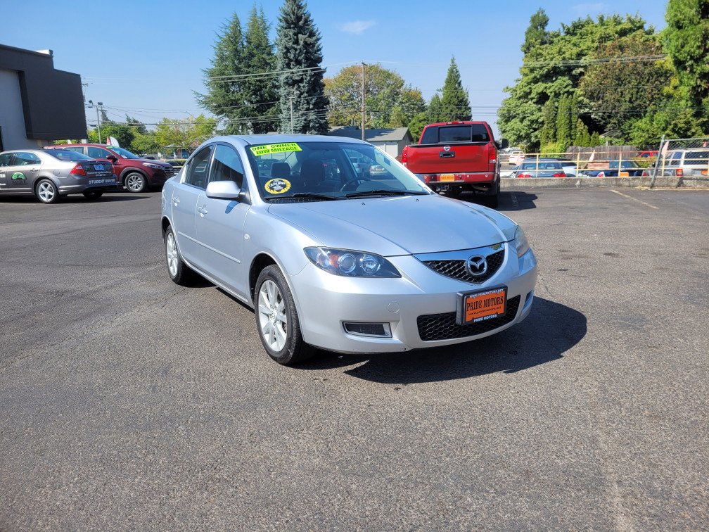 Additional photo of vehicle.