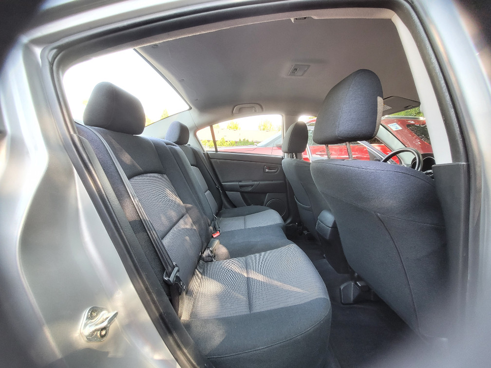 Additional photo of vehicle.