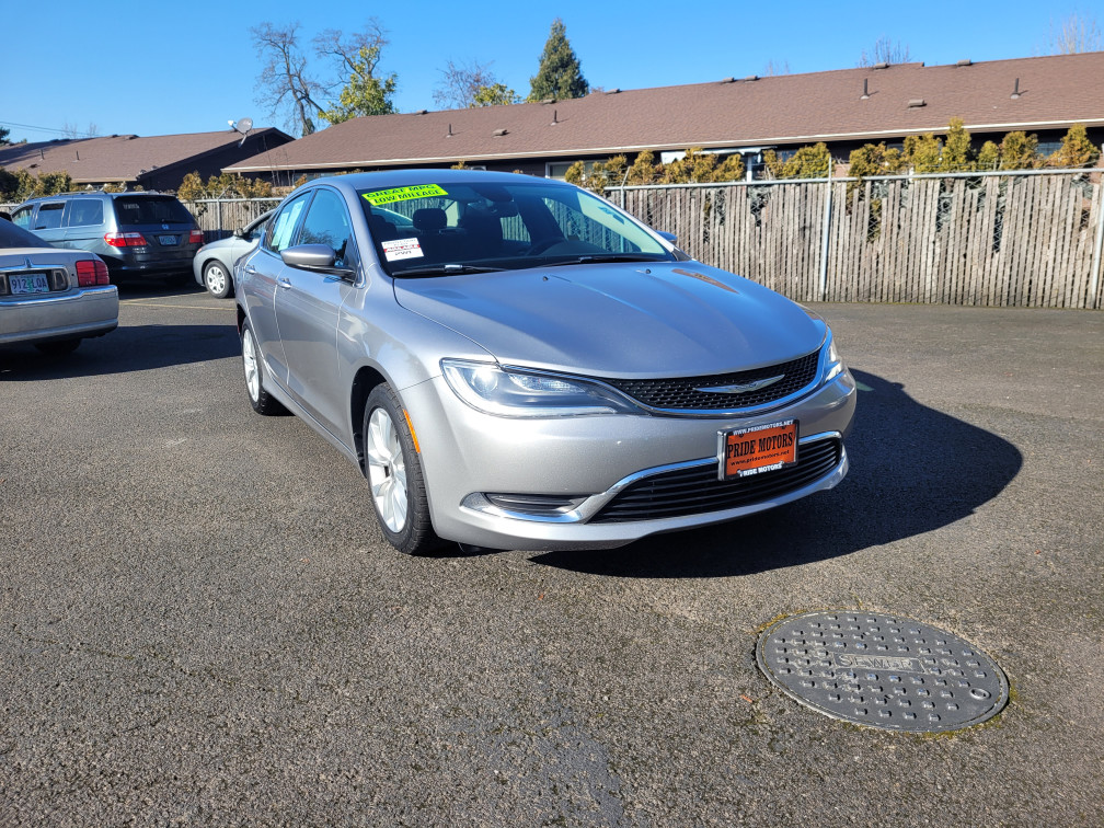 2015 Chrysler 200 Limited - Photo 6