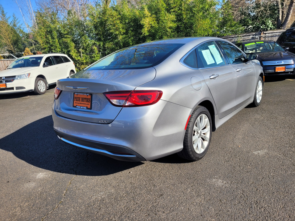 2015 Chrysler 200 Limited - Photo 8