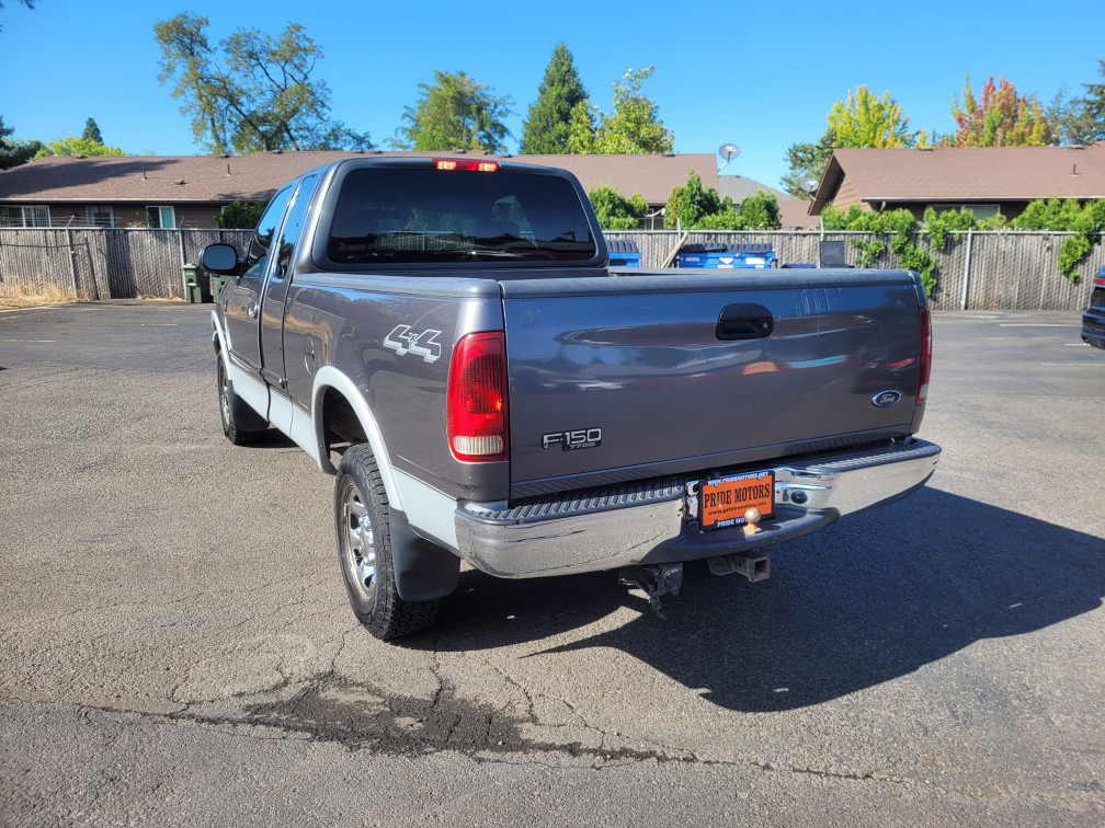 Additional photo of vehicle.