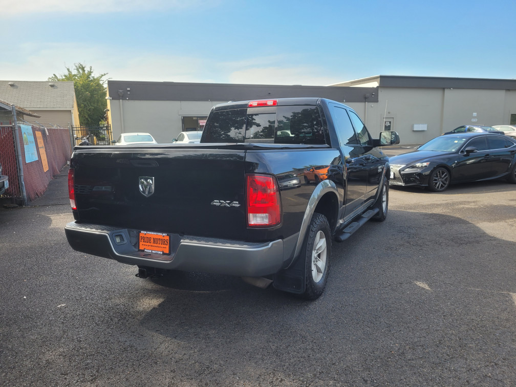 Additional photo of vehicle.