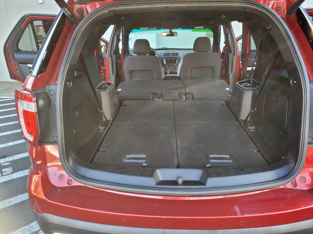 Additional photo of vehicle.