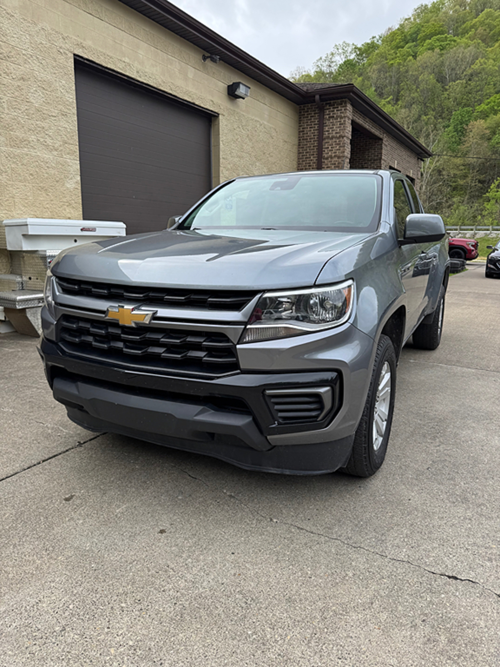 Additional photo of vehicle.