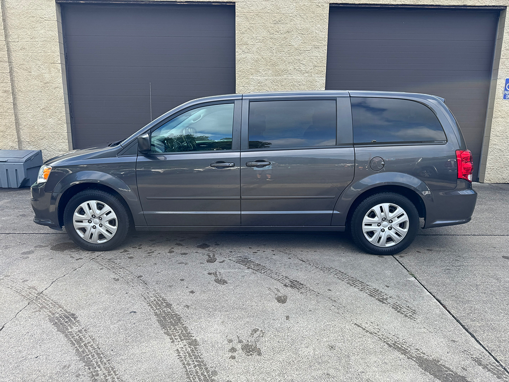 2017 Dodge Grand Caravan SE's photo