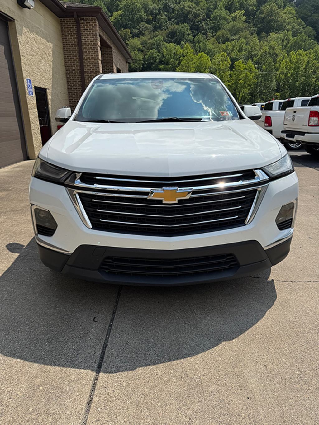 Additional photo of vehicle.