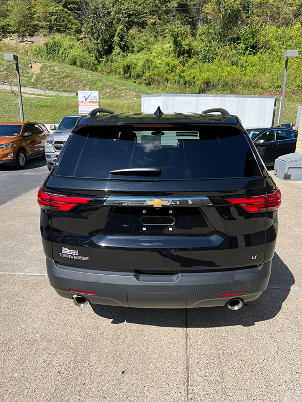 Additional photo of vehicle.