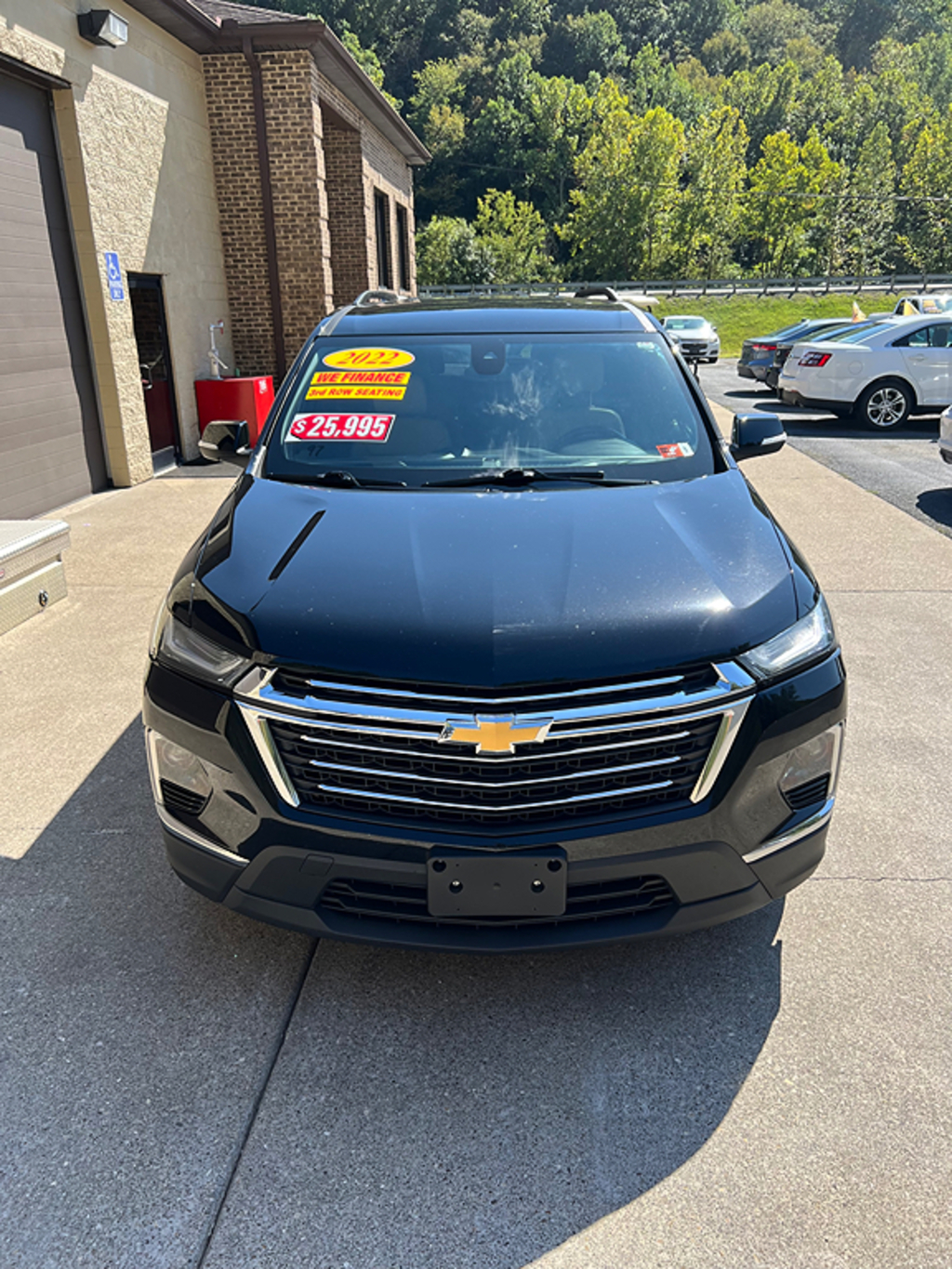 Additional photo of vehicle.