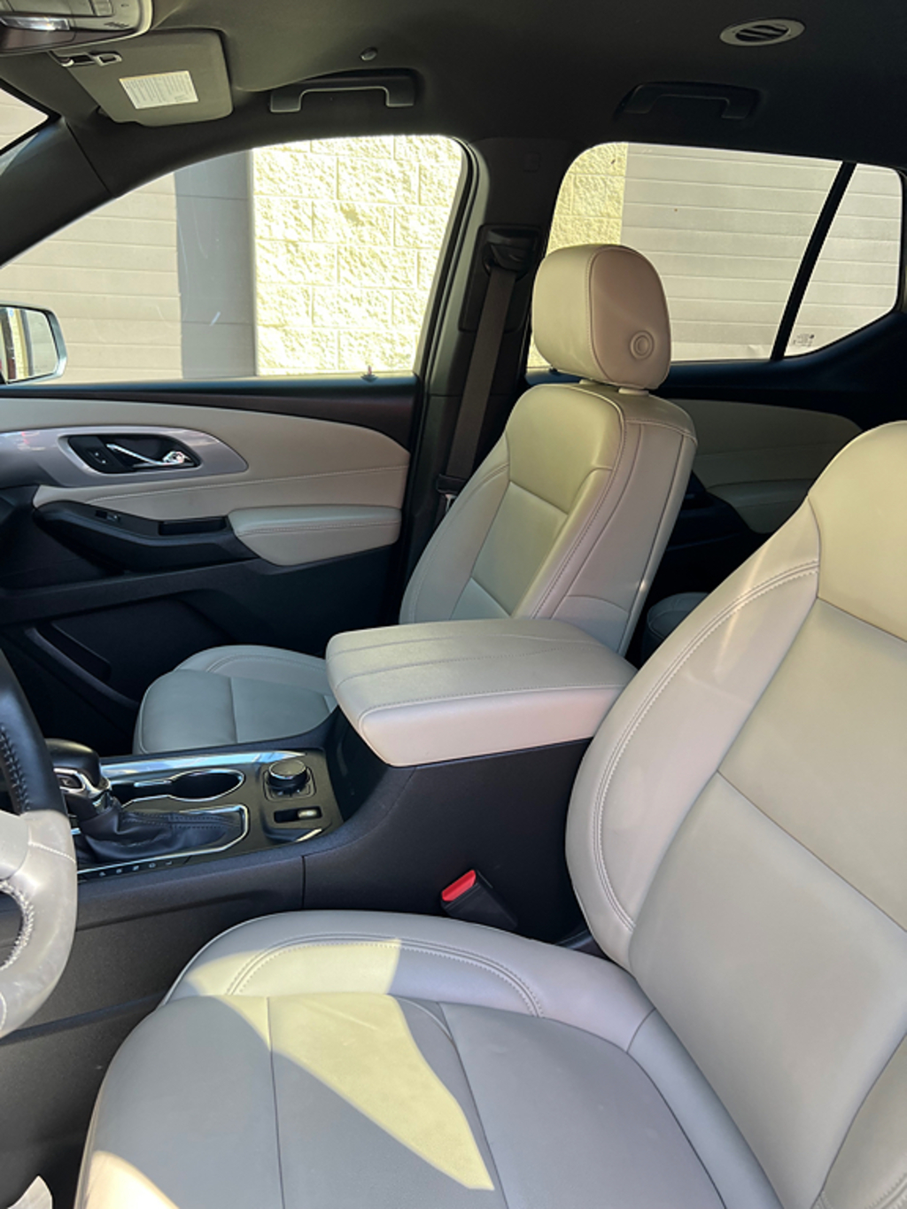 Additional photo of vehicle.